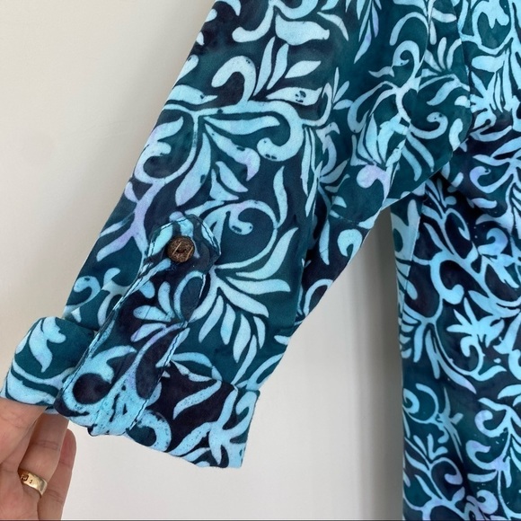 Mexicali Blues tie front top, coverup with roll tab sleeves - Picture 8 of 11